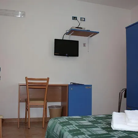 מלון Hotel Alguer 3*